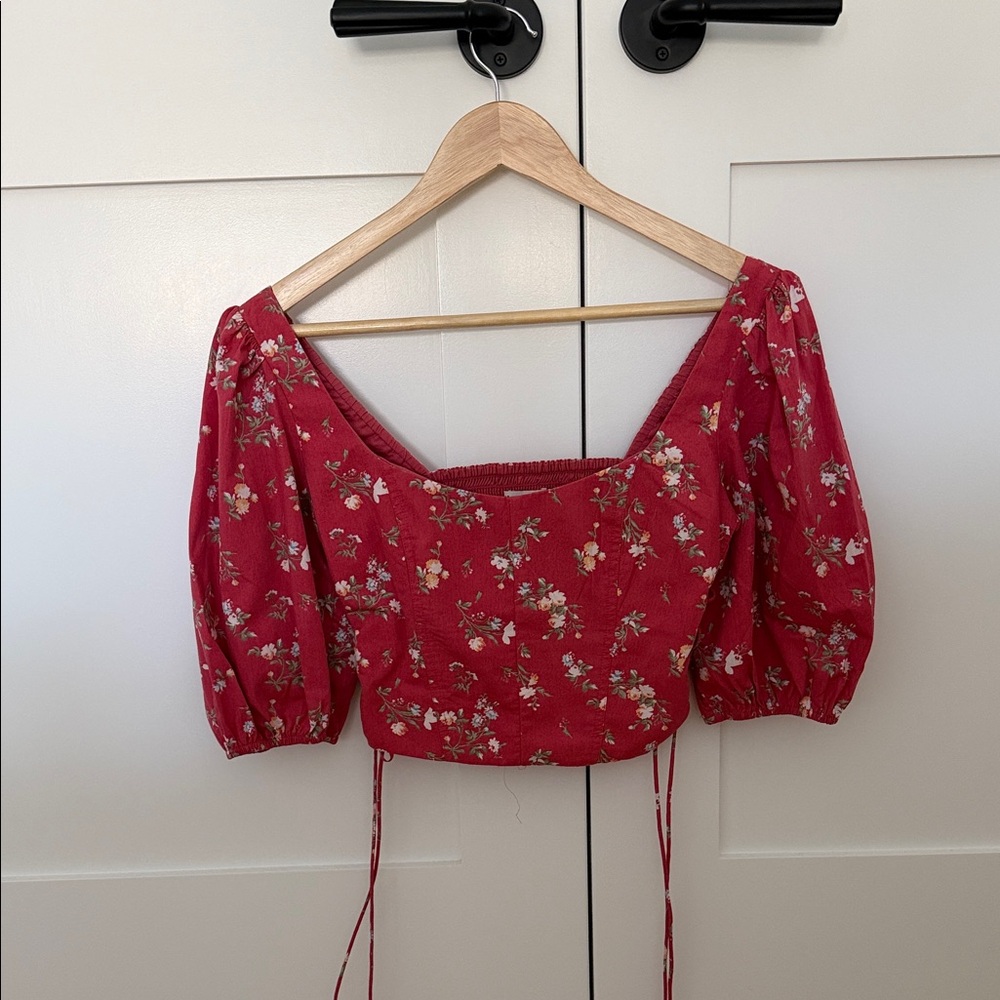 Abercrombie & Fit Cropped Floral Red Women's Top